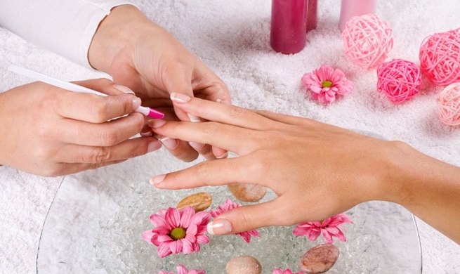 Manicura-novias-con-glamour